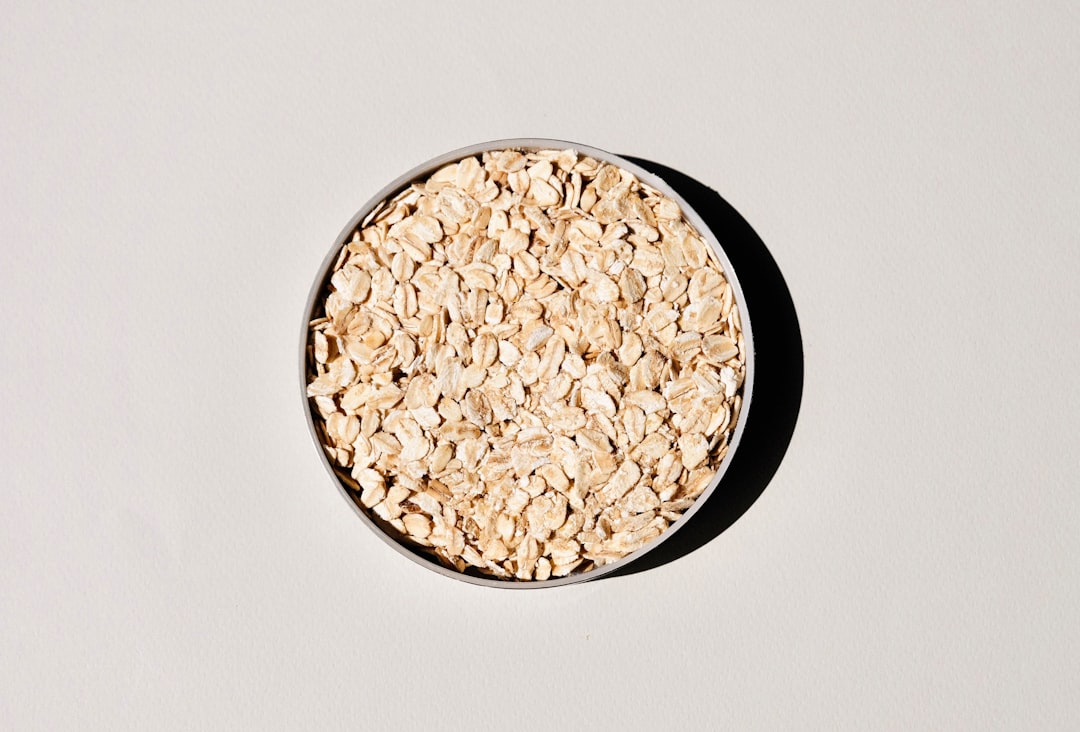 bowl oatmeal whole grains — Vitalheros