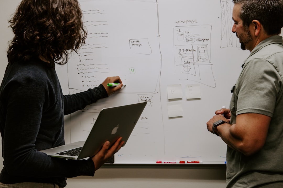 scientists collaborating data — Vitalheros