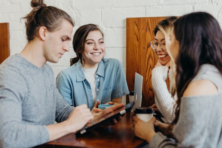 support group discussion — Vitalheros