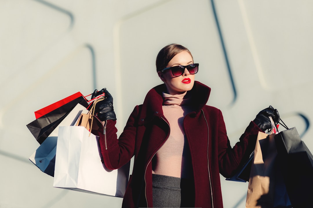 woman shopping pharmacy — Vitalheros
