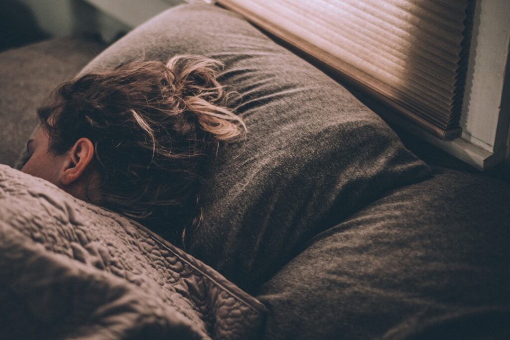 woman sleeping peacefully — Vitalheros